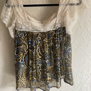 Lacey blouse with print